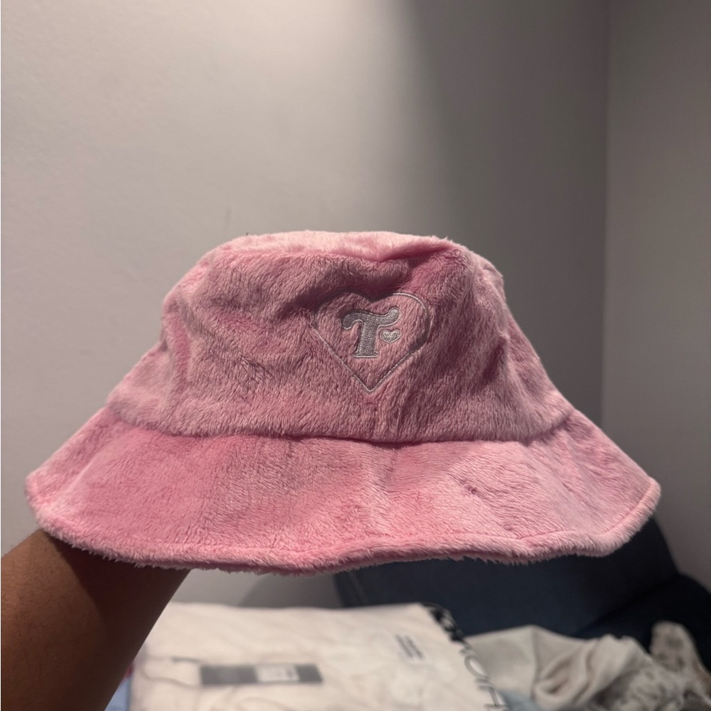 Trixie Cosmetics Pink Fuzzy Bucket Hat